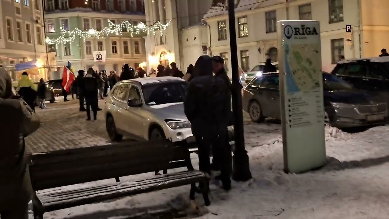 Rīgā īsta ziema! Mītiņš Maduro aizstāvībai 🥸 Настоящая зима в Латвии! Рига и Венесуэла 😳