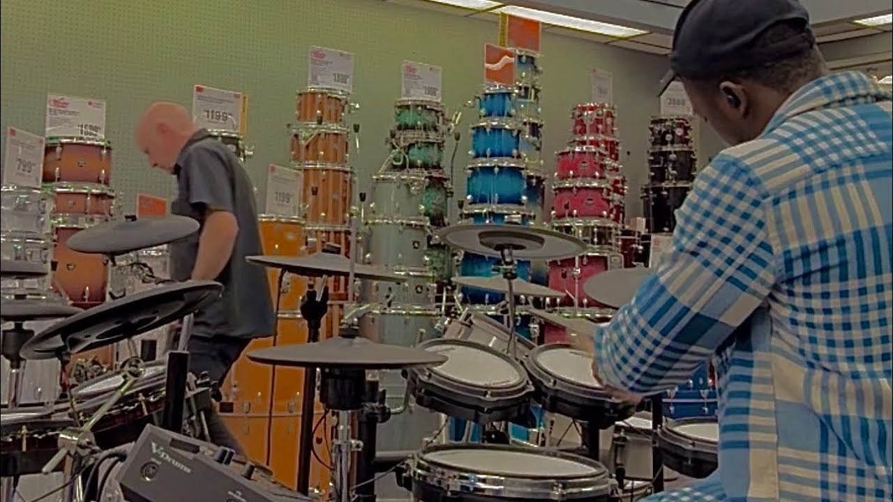 GUITAR CENTER DRUM SHED || UNADULTERATED Drum SOLO BY DRUMMEROFCHRIST  🎵🎵🎵😳‼️🤦🏿‍♂️🥁🥁🥁🥁 
