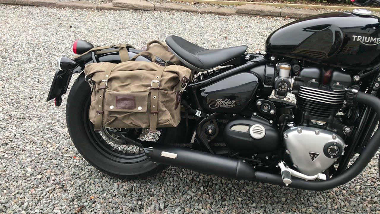 Soft Oxford Panniers/saddlebags on a Triumph Bonneville Bobber, without Pannier rails.