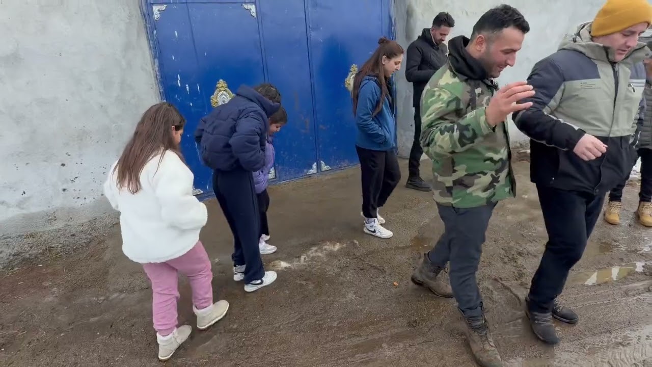 Kars başgedikler köyünde bir köy hayatının içindeyiz