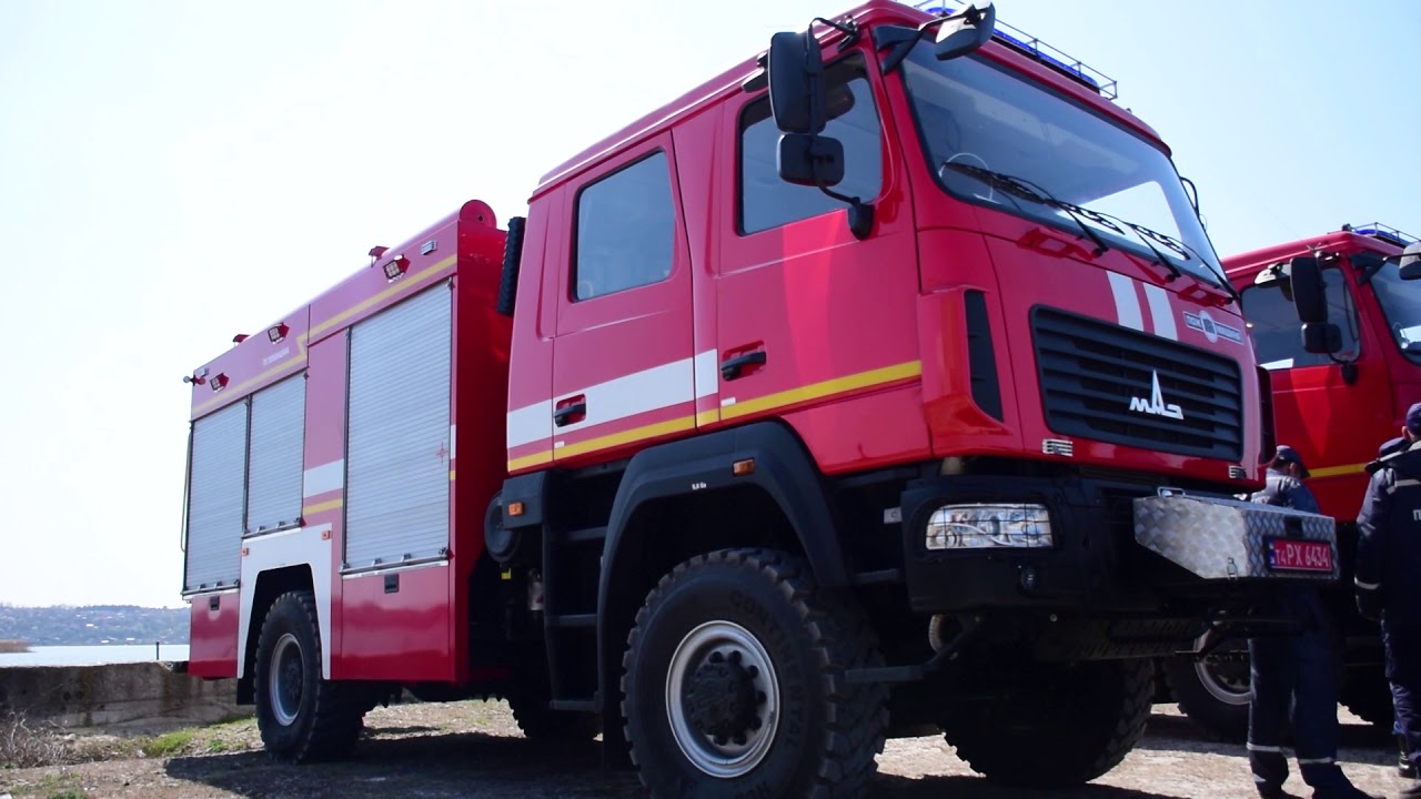 Водії відточують професійну майстерність на нових пожежних автомобілях