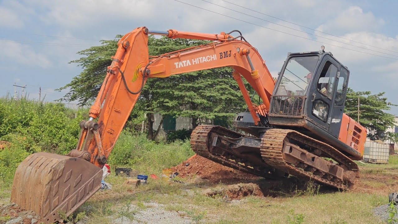 Tata Hitachi ex110 Excavator centre joint seal kit change.