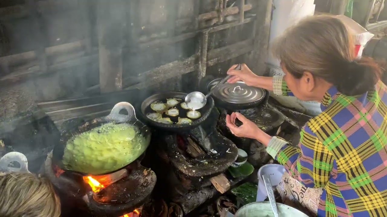Cập Nhật/ 2 cô U 66 đổ bánh xèo bánh khọt/ 15 năm 