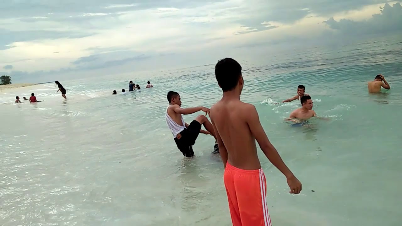 Pantai mananga aba shf