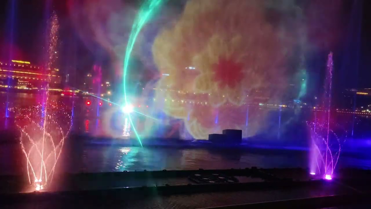 Marina bay in light art 