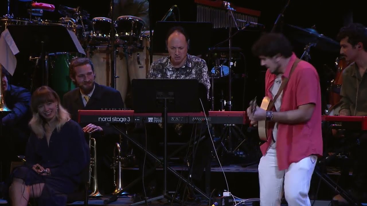 Flying Chicken (Hamilton de Holanda) - Ian Coury feat Maxim Lubarsky