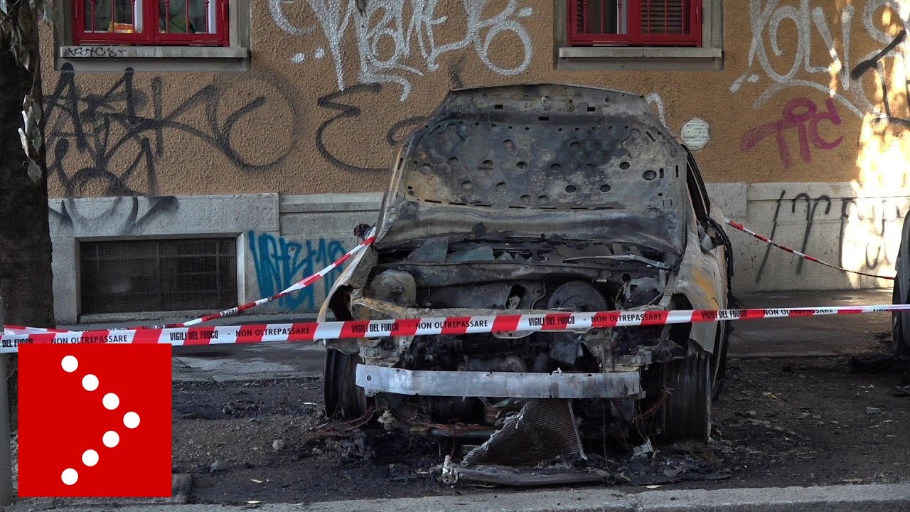 Milano, nove auto in fiamme: si indaga per atto doloso