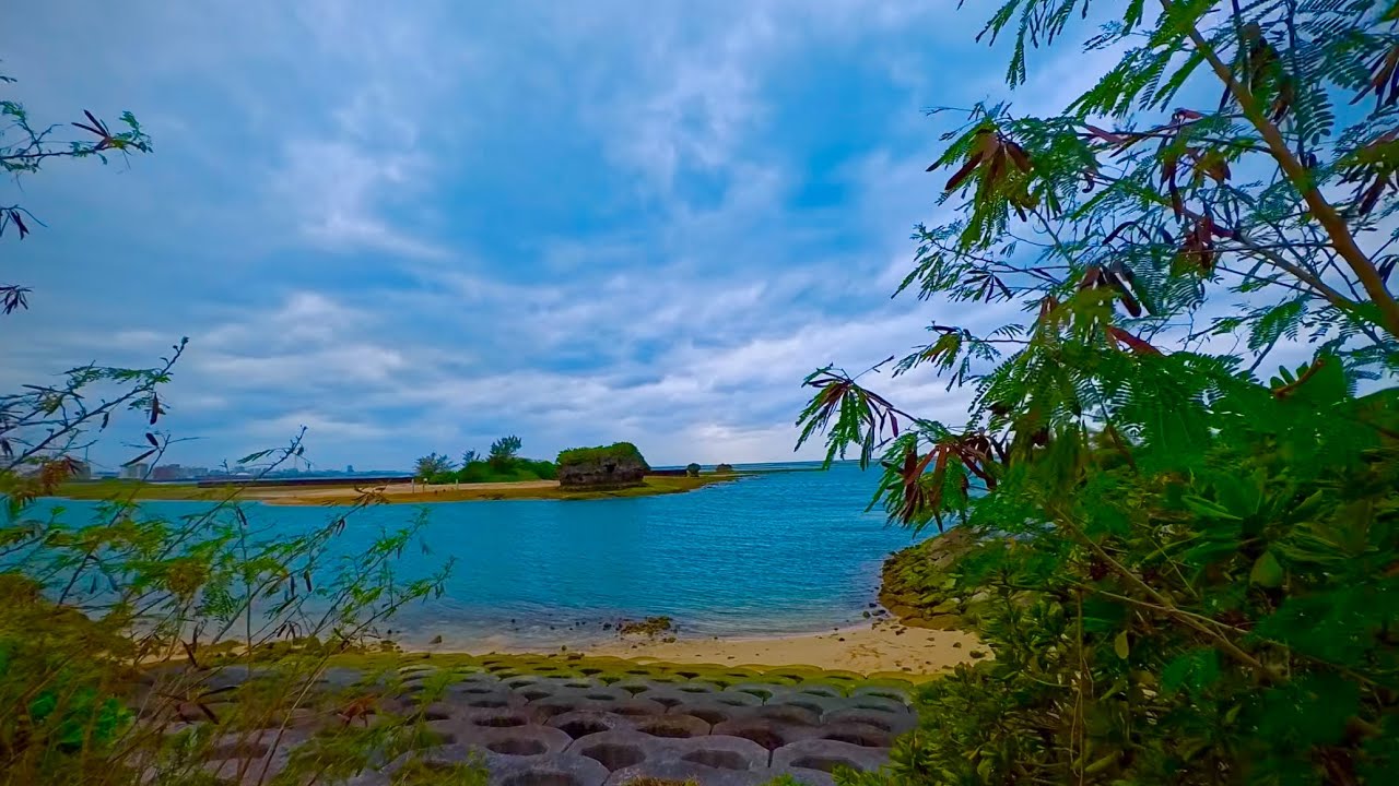 POV Walking Araha Beach Okinawa, Windy Day 💨🍃(March) 4K 60fps 