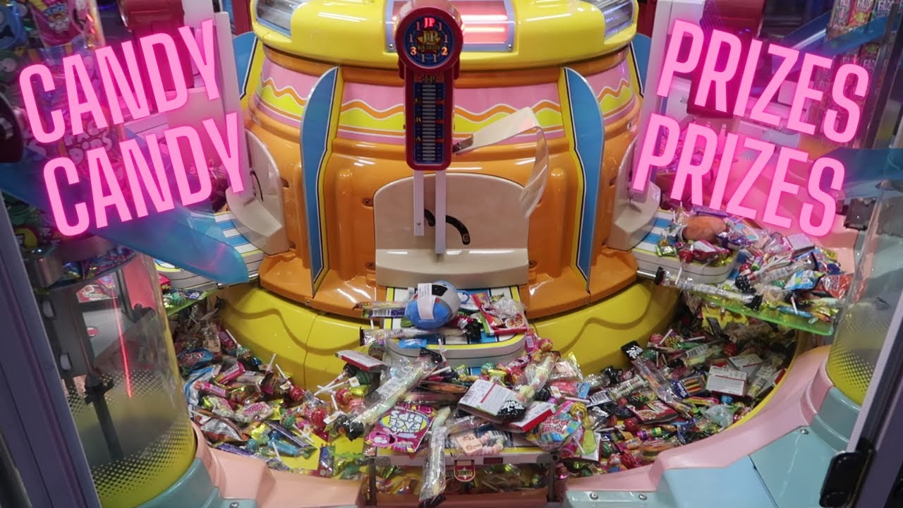 It's JACKPOT Time! Winning Candy & Prizes on the BIG SWEET LAND Candy Pusher at the Arcade