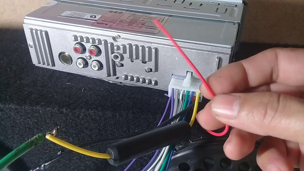 Cara pemasangan tape mobil.