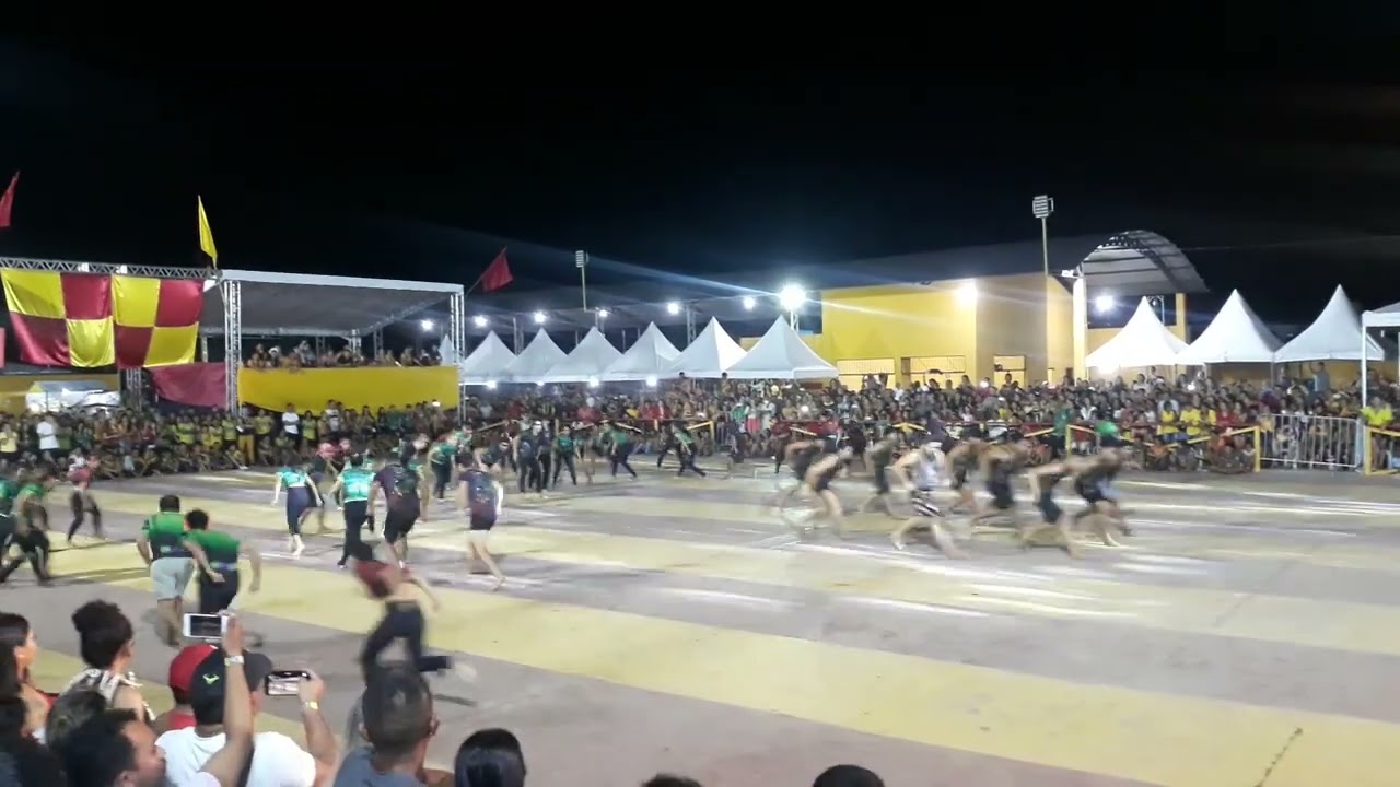 Tribo coreografada da Tribo Mundurukus no último ensaio. Festribal 2022