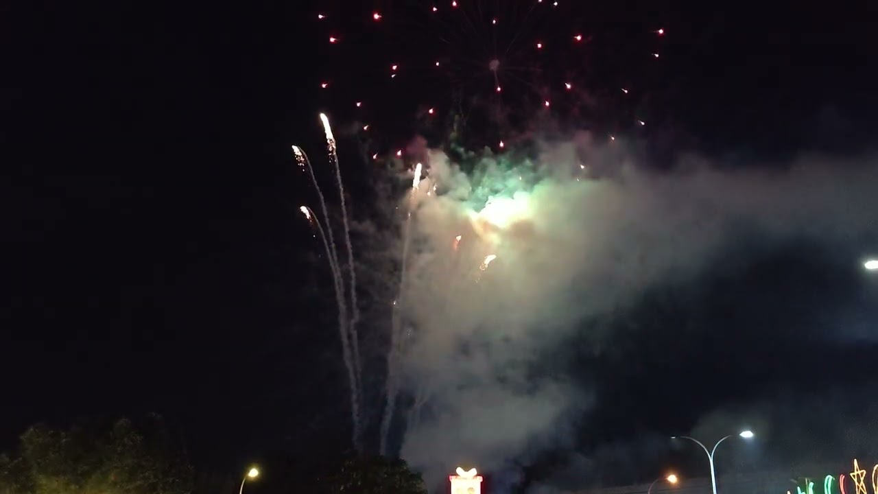 丙午年德化家庭闹元宵13.0～🎇🎇精彩的烟花秀～🥰🥰👍👍💯💯🎇🎇🎆
