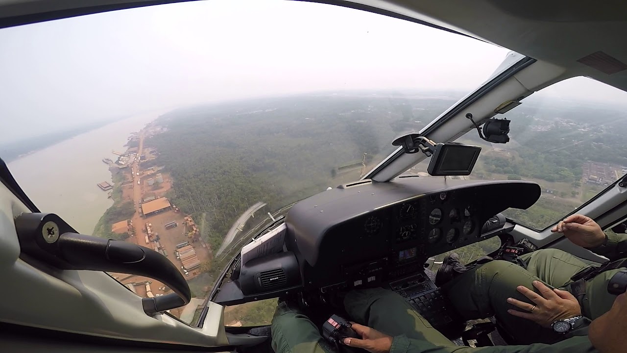 Voo AS 350 B2