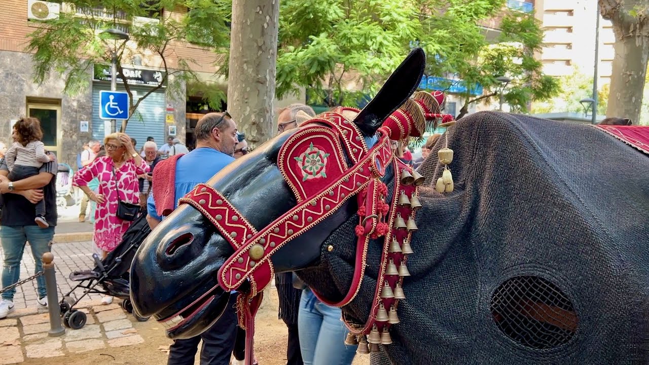 Baixada del Seguici Festiu fins al santuari (Festes de la Mare de Déu de Misericòrdia Reus 2022)