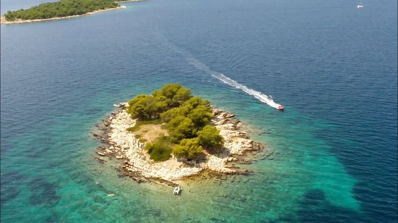 Dalmatia exclusive: Dolac / Primošten - flying sensation by Birocopter X8