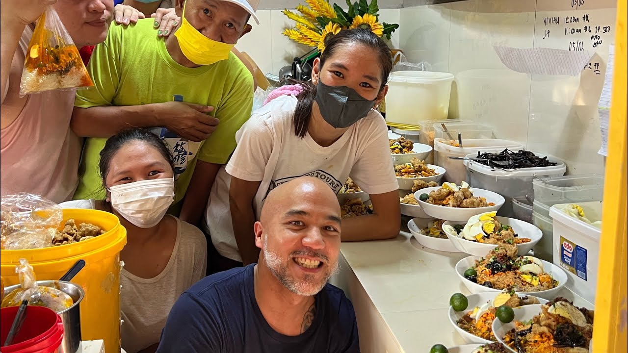 Drove to Quiapo to visit my pancit palabok idol. Ang sarap pa rin after all these years aling Dada!