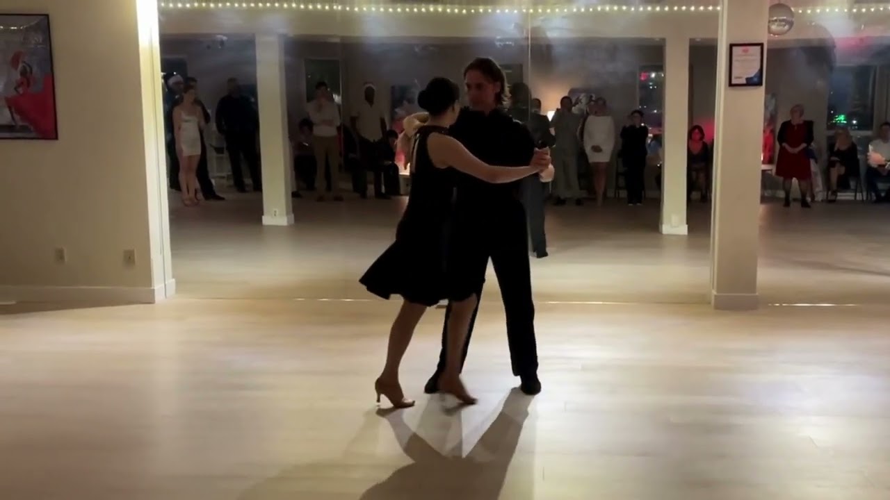 Rumba: The dance of Love. Original Soundtrack : Billie Eilish Bossa Nova