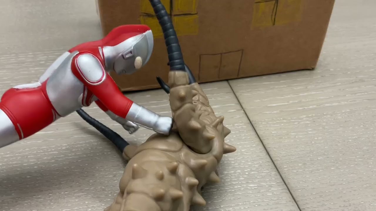 Quick battles episode 3 “Ultraman Jack vs Gudon, Ultraman 1966 makes a guest appearance!”
