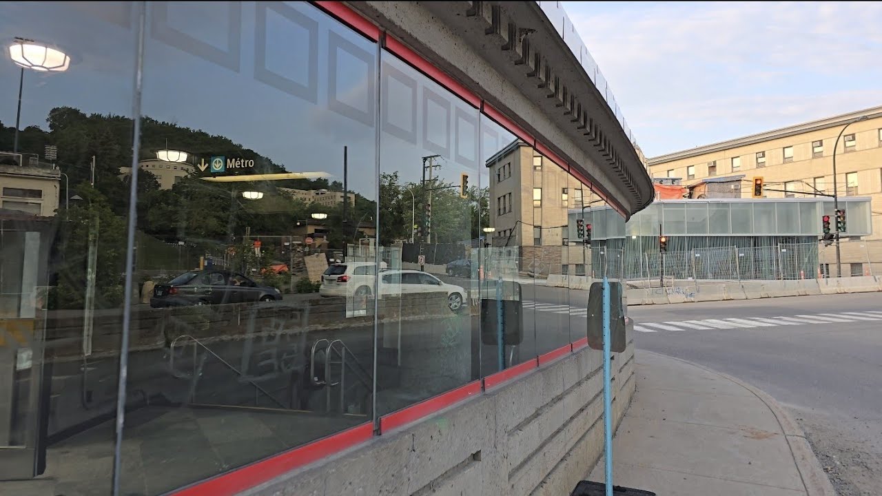 🔵 Blue Line metro ride in Montreal, Canada between Éduard-Montpetit and Snowdon stations - June 2024