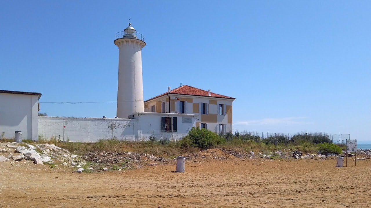 first person walkthrough to a lighthouse - Faro di Bibione e Lido dei Pini [3D binaural audio]