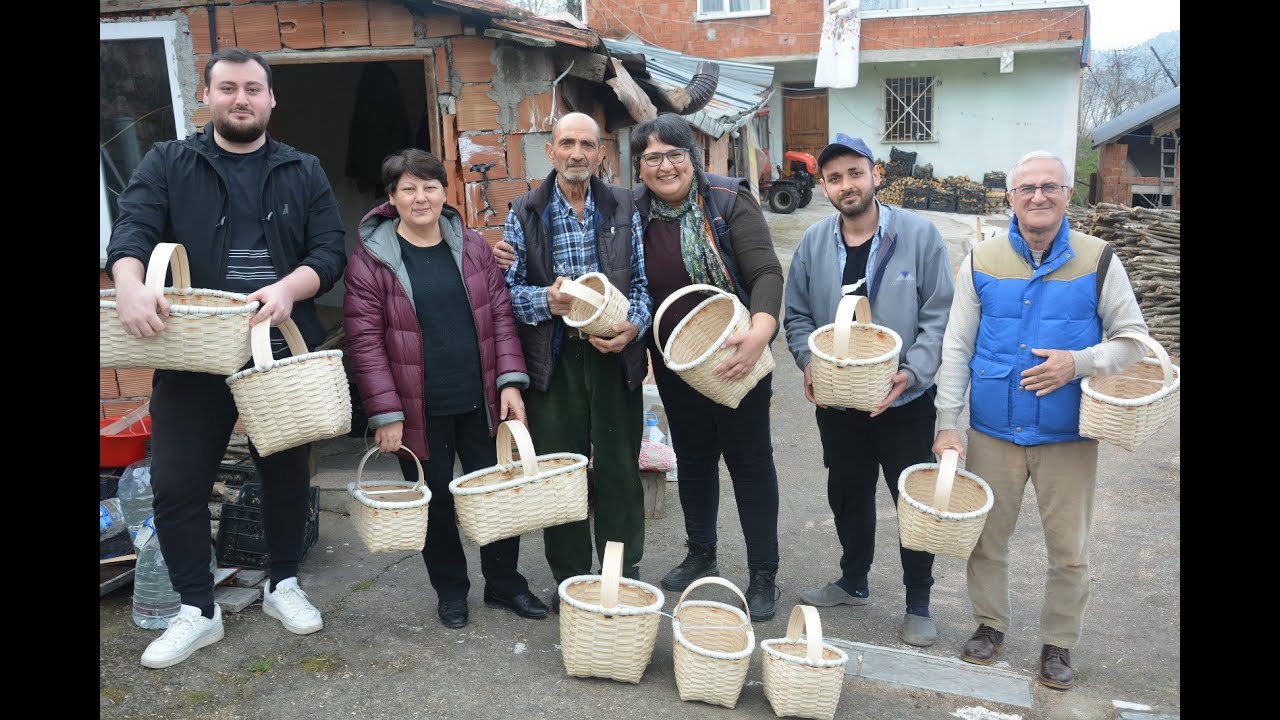 70 Yıldır Fındık Dallarından Sepet Örüyor