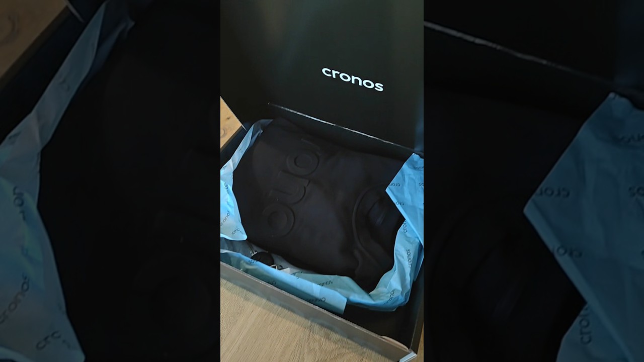 Распаковка нового мерча @CronosApp 👕👀 #подарок #крипта