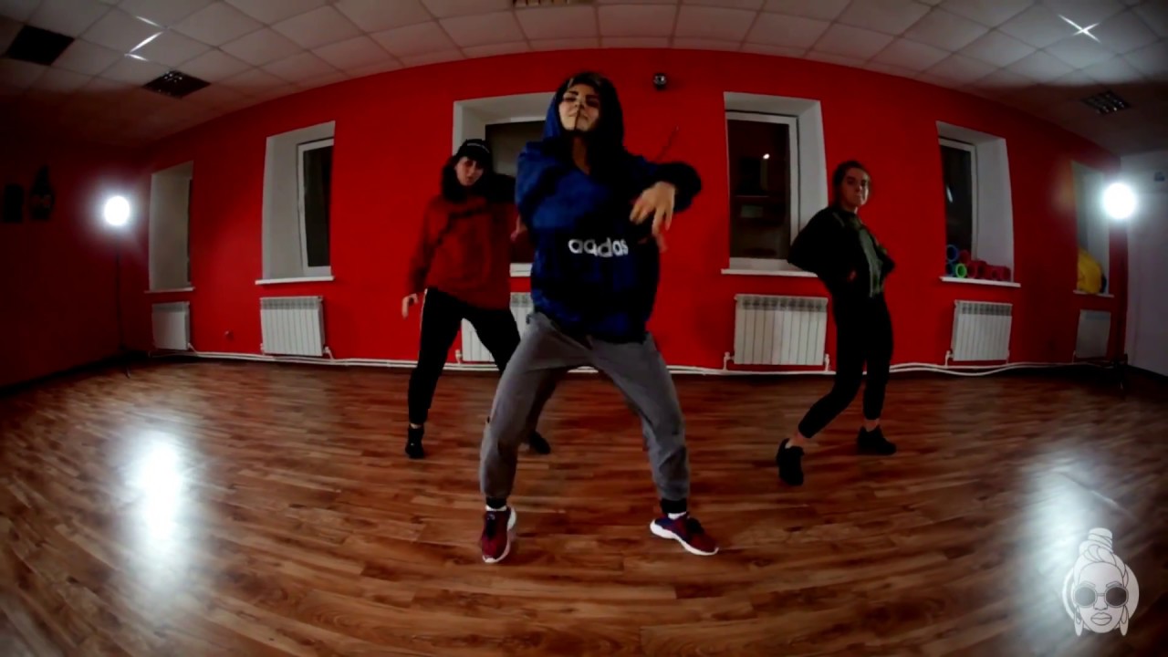 Maitre Gims Feat. Dany Synthe - Loin [De Laze Intro Edit - Unofficial Music Video]