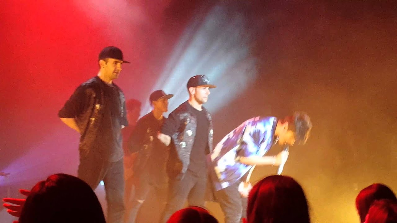 Torture - Abraham Mateo (Tour Who I AM Lérida 26-09-2015)