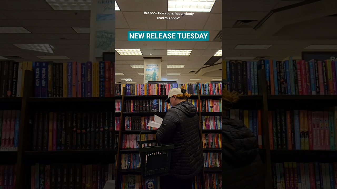Новый релиз во вторник видеоблога📚... #barnesandnoble #bookshopping #bookhaul #newrelease #booktube
