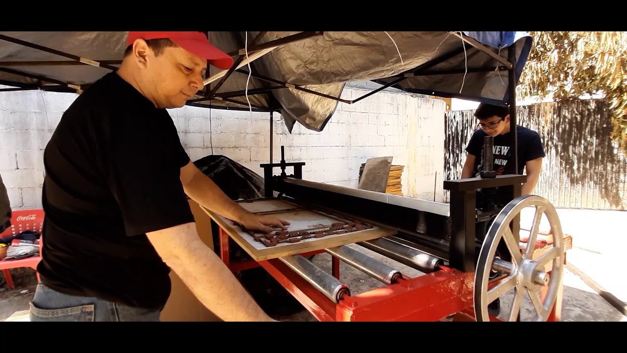 Troqueladora Suajadora para cajas de carton corrugado