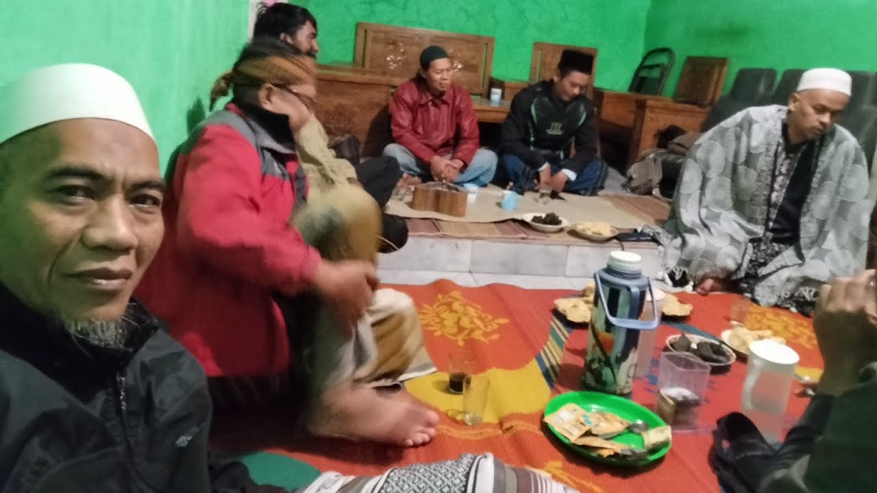 Makan malam bersama, menyambut bulan suci romadon.