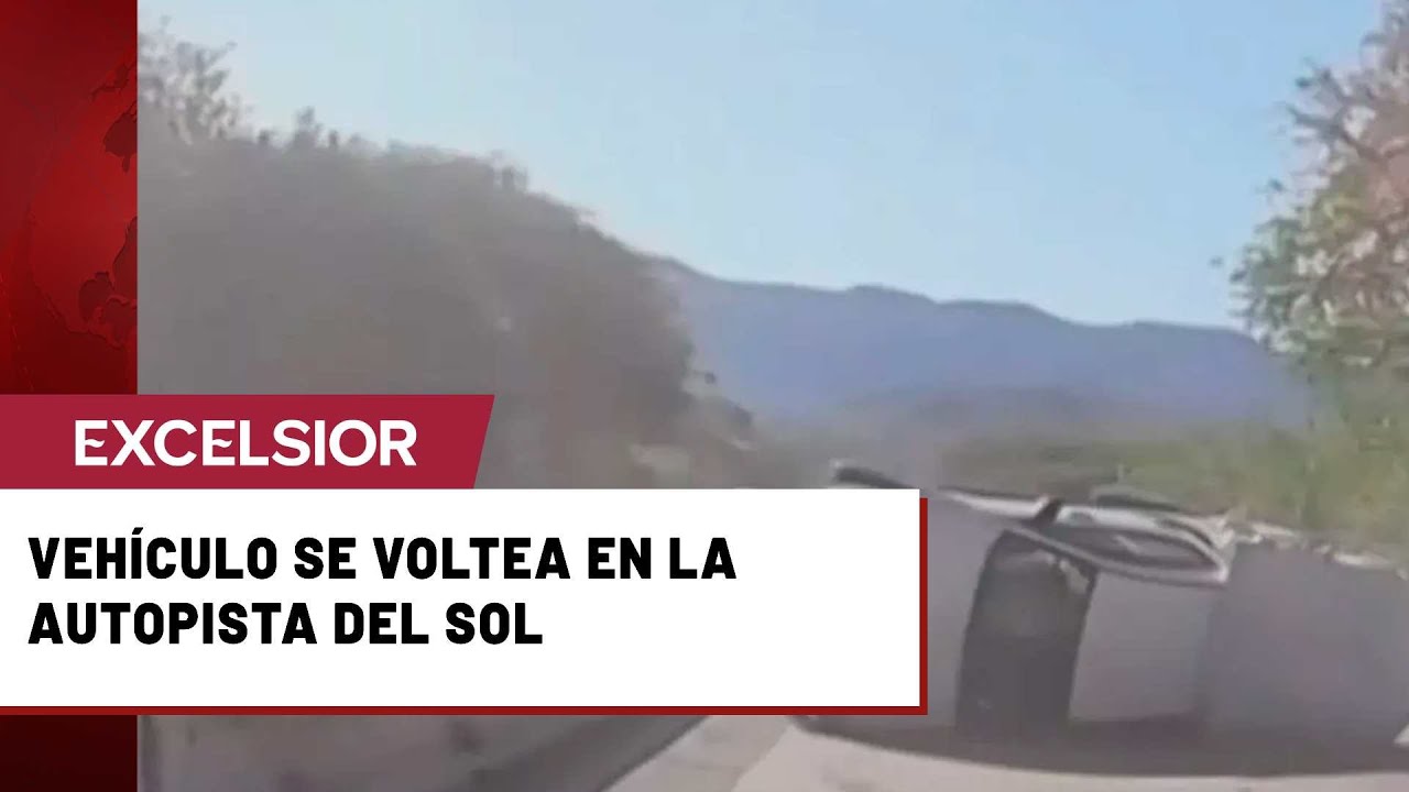 Captan aparatoso accidente en la Autopista del Sol