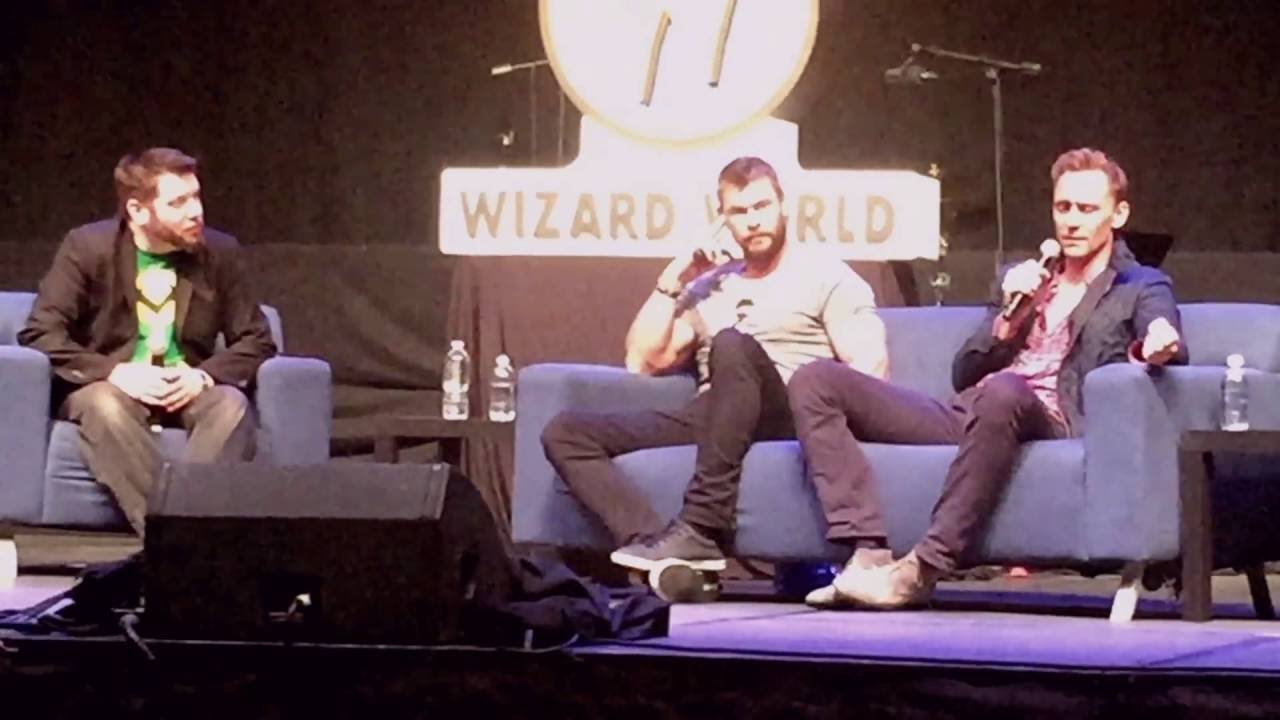Chris Hemsworth and Tom Hiddleston @ Wizard World Philadelphia 2016