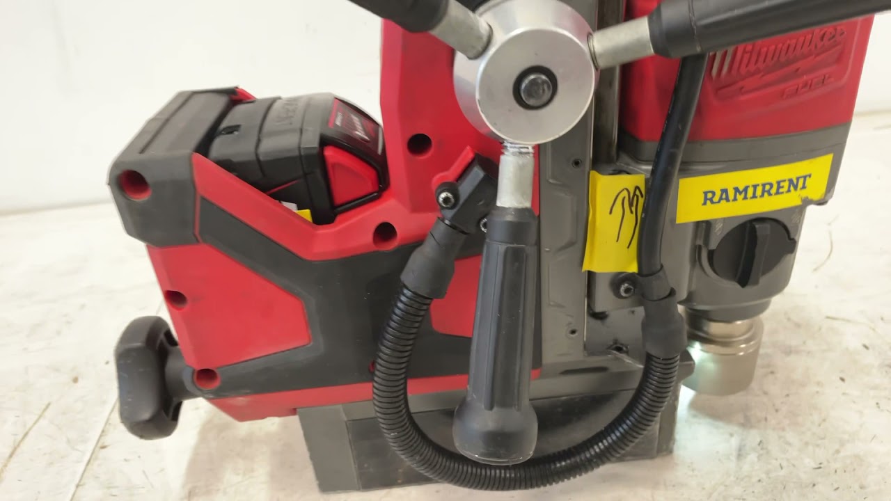 Köp Magnetborrmaskin batteri Milwaukee M18 FMDP-502C på Klaravik