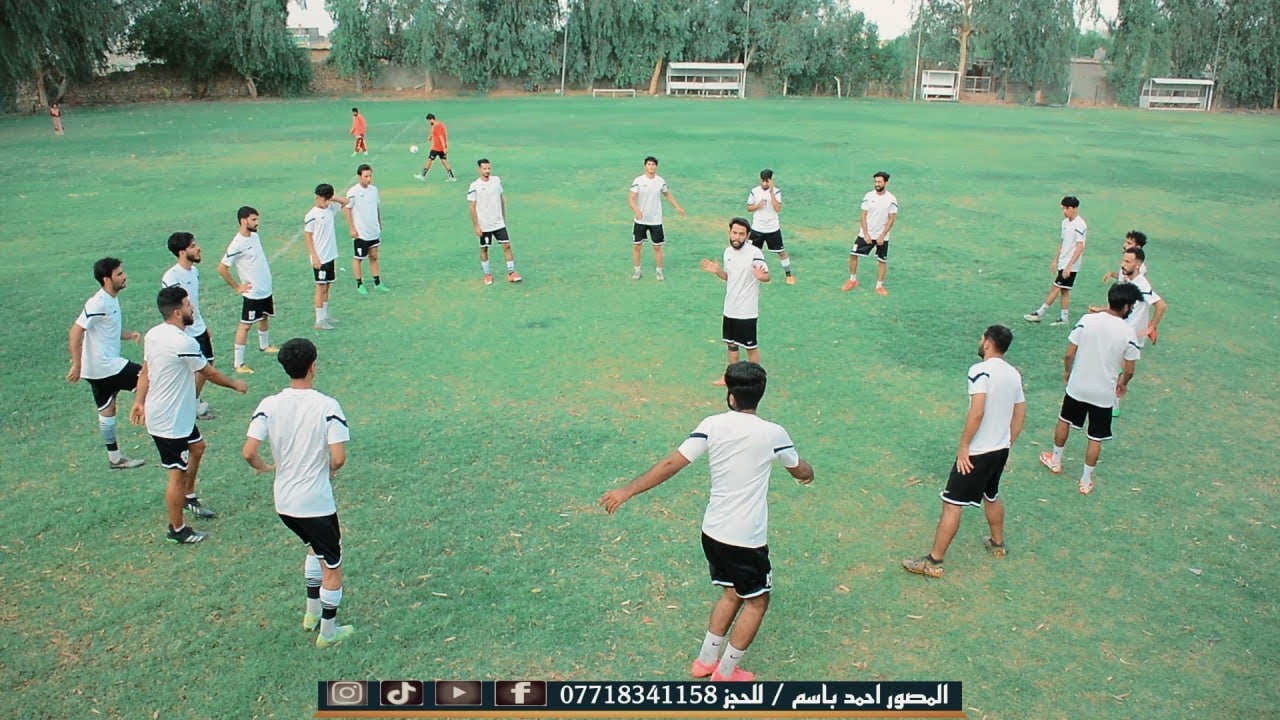 وصول فريق الراشديه الى ملعب الذهب الابيض والخروج منه بالفوز