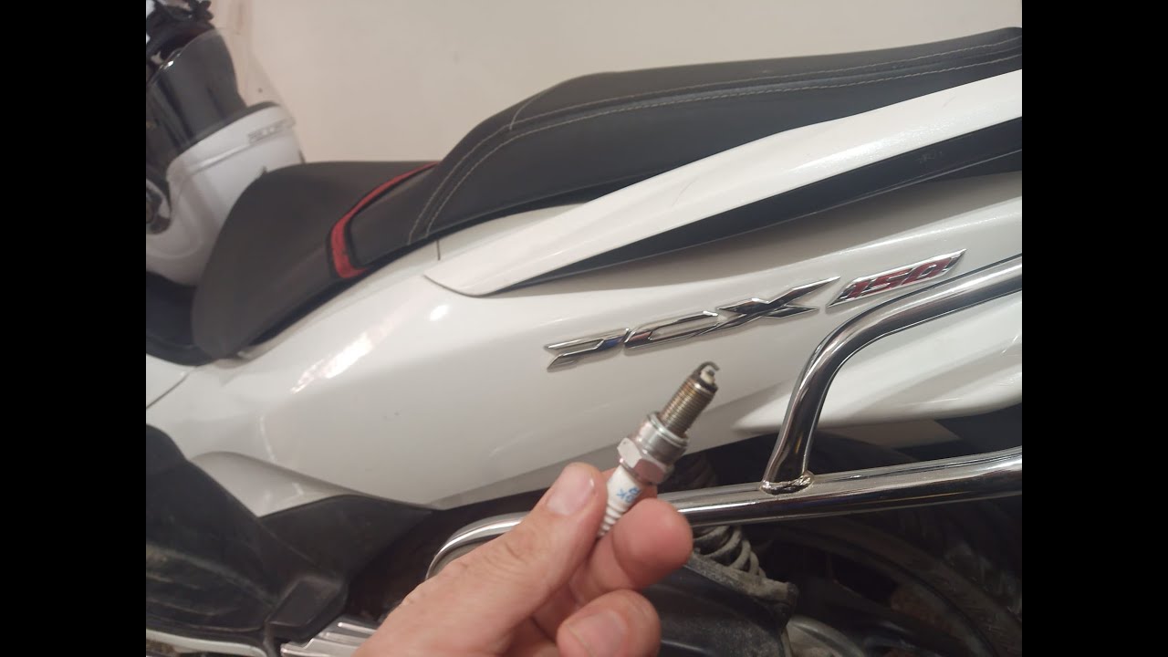 Motosiklet buji nasıl değiştirilir honda pcx.. ilk çalıştırma da geç alma ve patlma nedeni ...