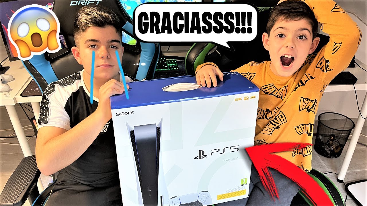 REGALO MI PS5 A MI HERMANO!!! SE EMOCIONA
