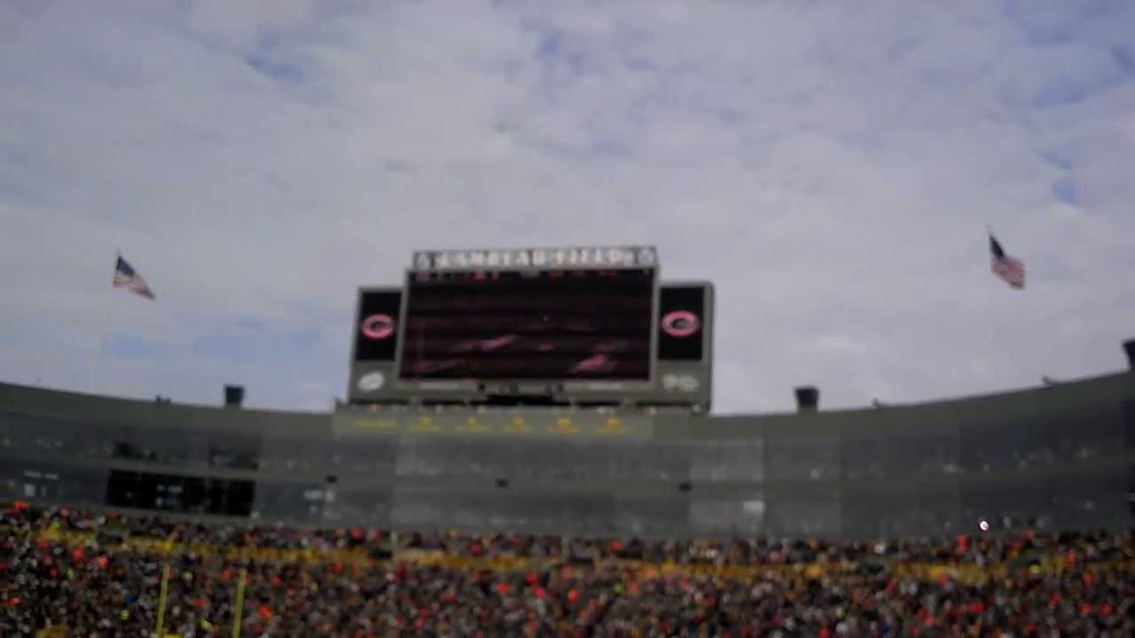 Kesler DeRuyter singing the national anthem at Lambeau Field - Nov 24, 2013