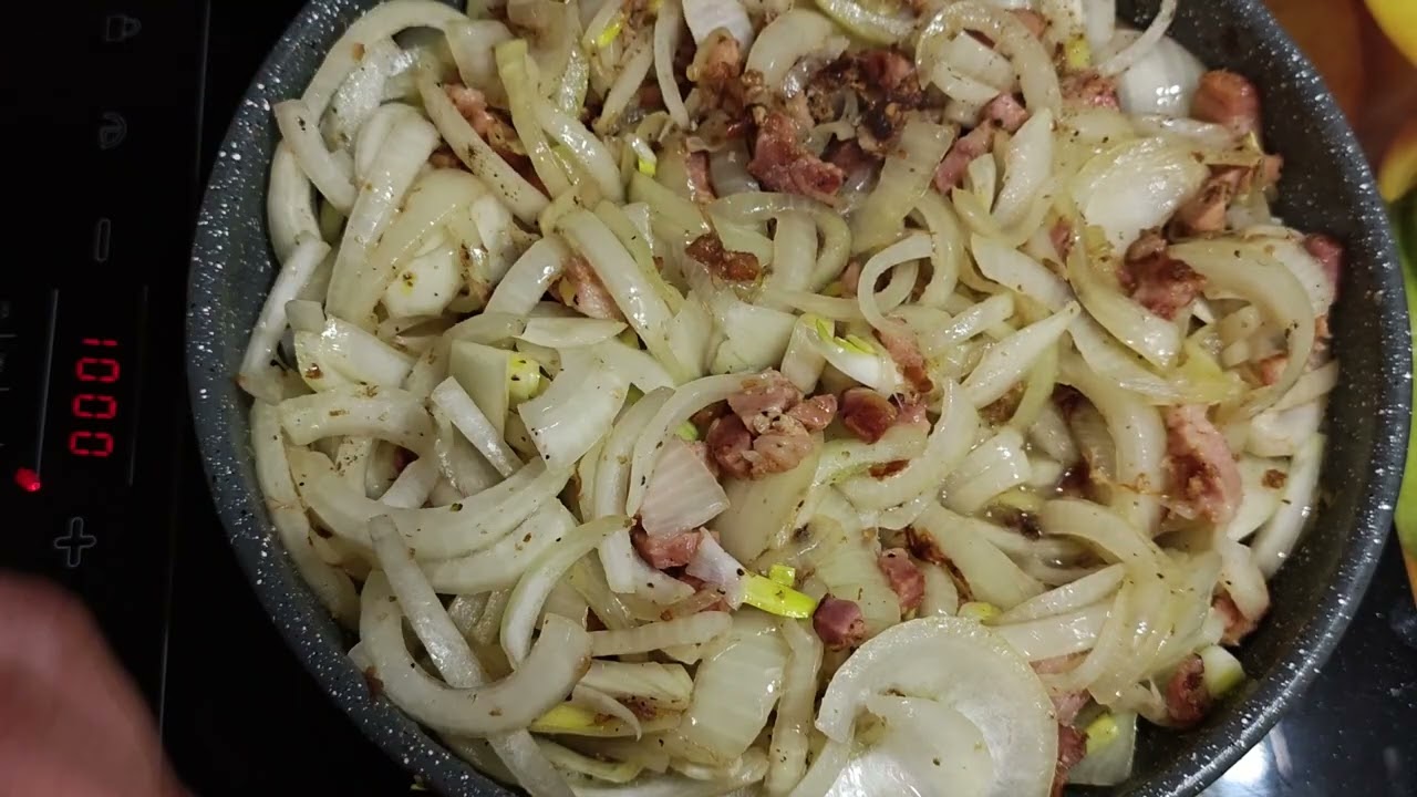 Smażona cebula z boczkiem
