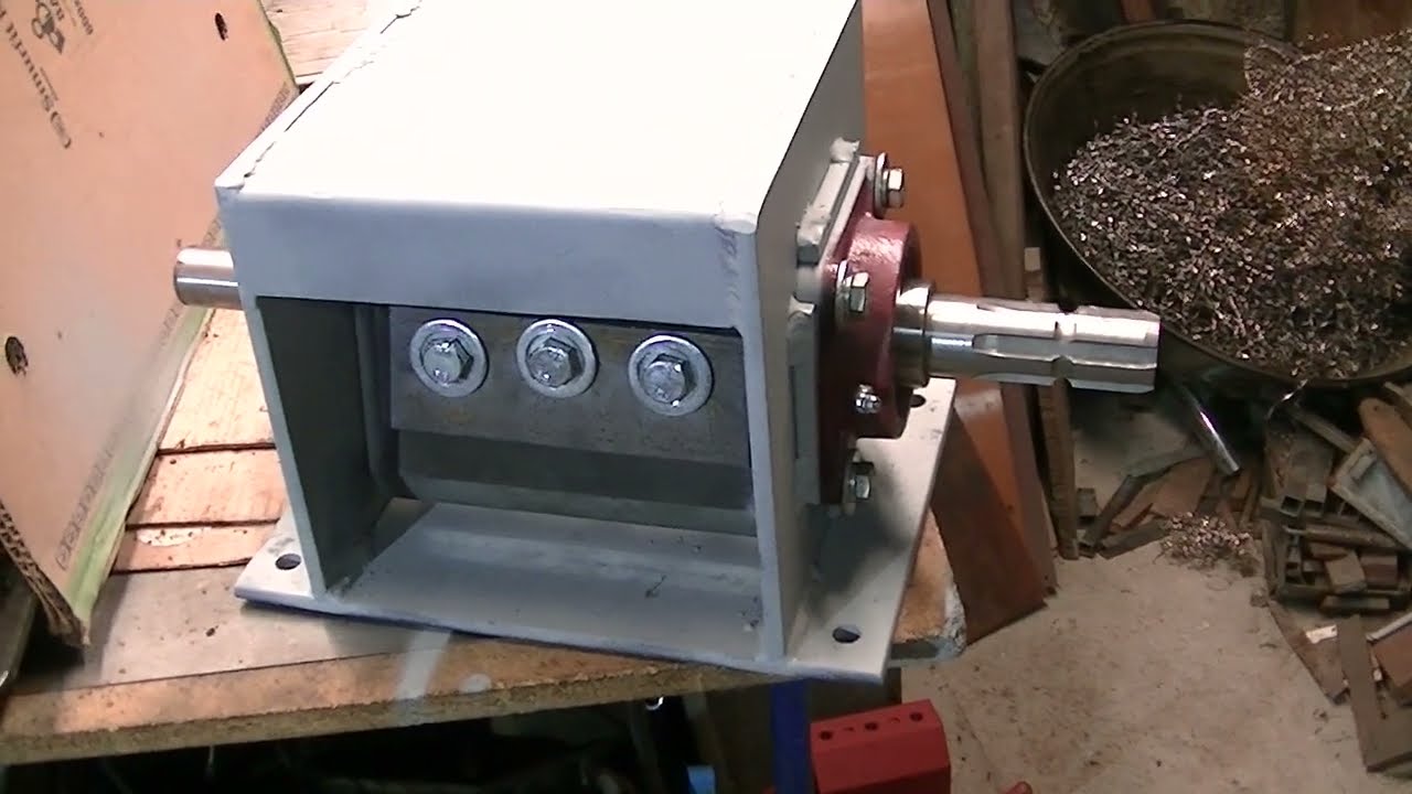 Mechanizm tnący rębaka dwunożowego do gałęzi do fi 40mm koło pasowe fi 380 oś fi 30 mm klin 8mm