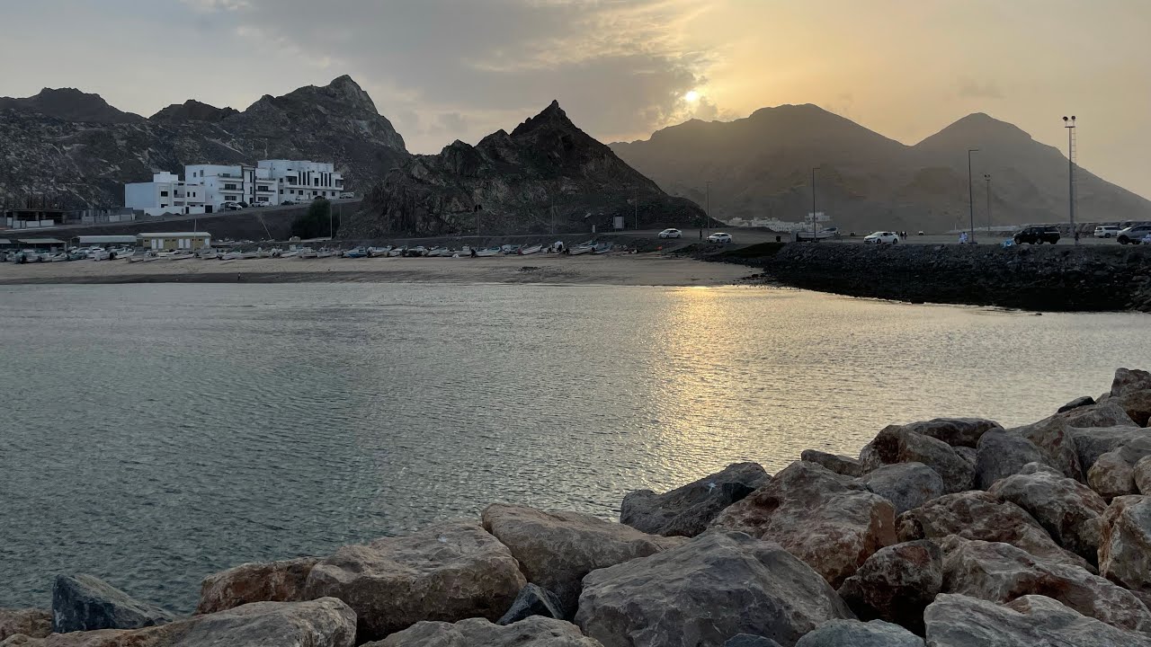 جوله في أجمل المناظر الطبيعيه في عُمان ارض السلام والجمال في (عينت) دارسيت #explore #exploreoman