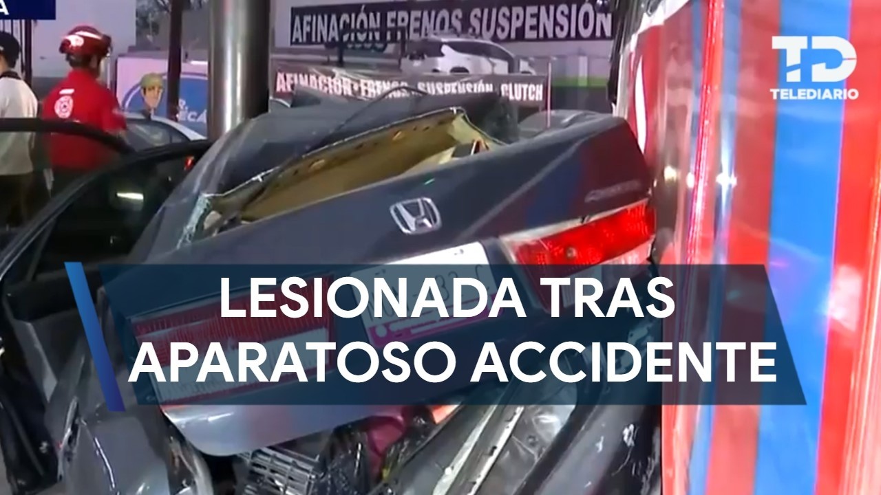 Joven resulta lesionada tras choque en la avenida Ruiz Cortines en Monterrey