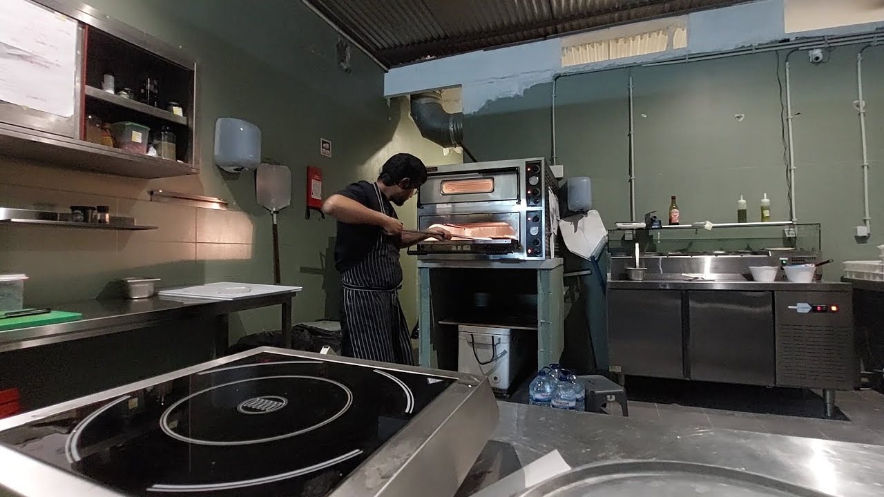 A day in the life of a Pizzaiolo in Lisbon