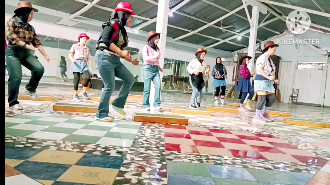 JOGET DANGDUT MALAM TERAHKIR// STEP DANCE// BY SHINTA