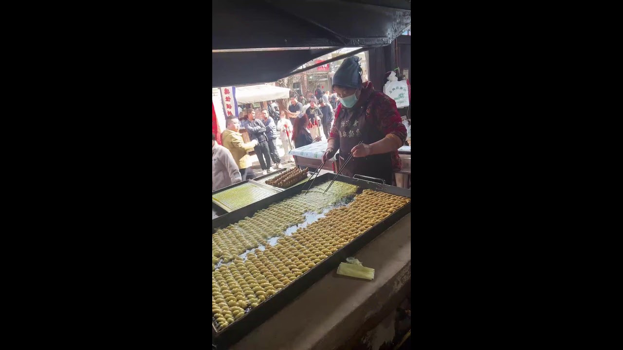Magical Chinese street food 神奇的中国街头美食  不思議な中国の街グルメ