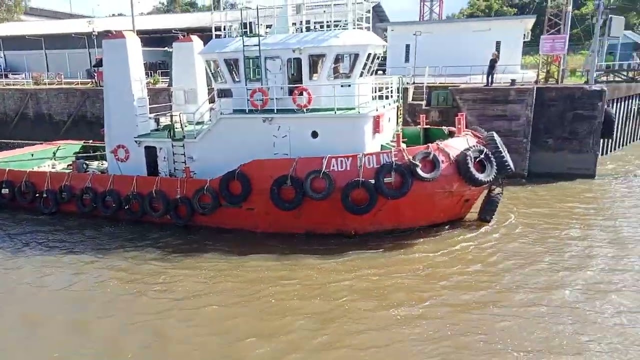 Ptg ini kita ambk tabut tongkang dan kita lpaskan tabot tongkang ke hulu sahabat semua 