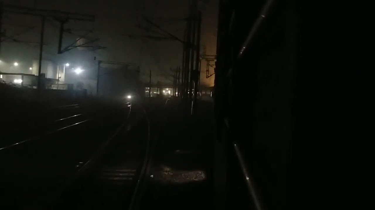 15484 Arriving  kanpur Central Railway Station At Night