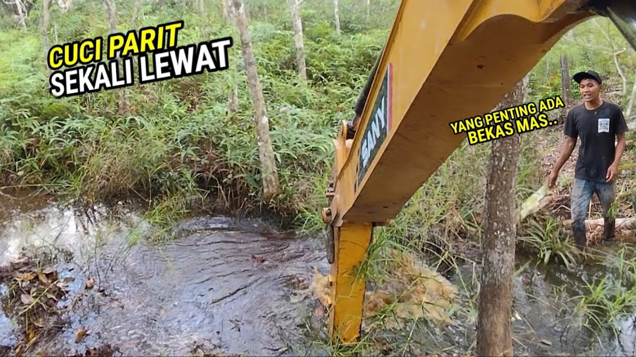 Bersihkan parit sekali lewat yang penting kelihatan bekas nya