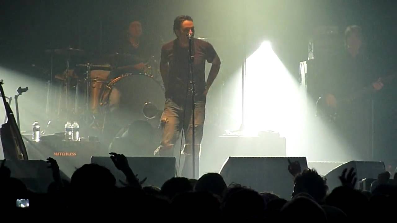 Saez Live Zenith de Paris 06 mai 2010 - Marguerite Et Debbie