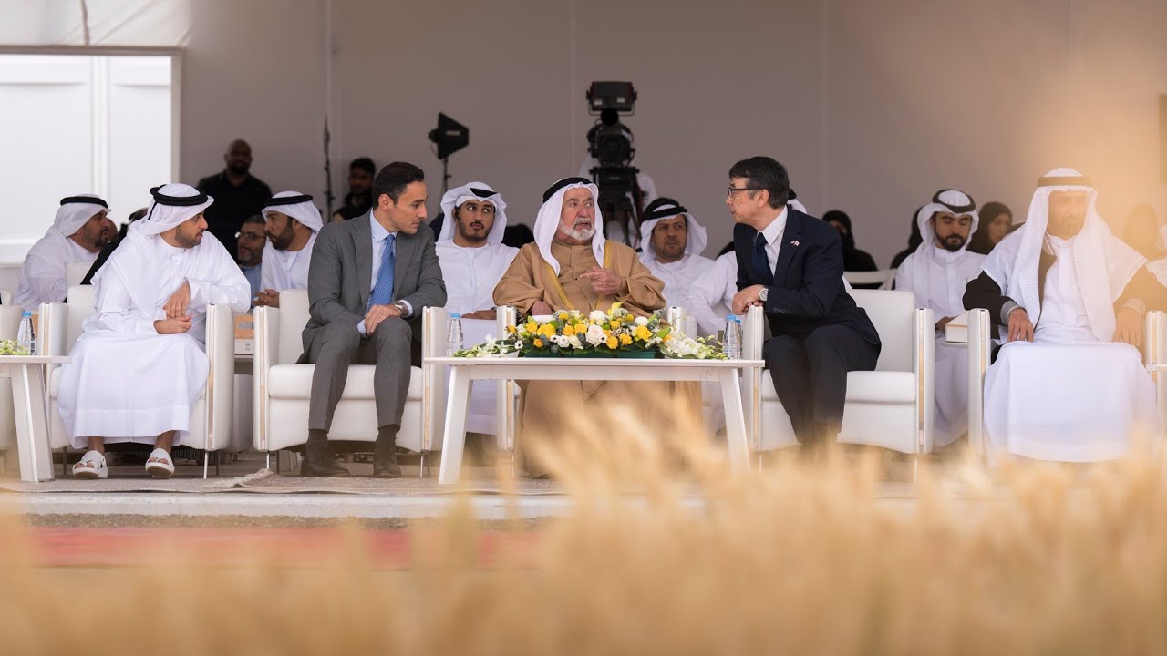 صاحب السمو حاكم الشارقة يشهد حصاد الموسم الثالث لقمح «سبع سنابل»